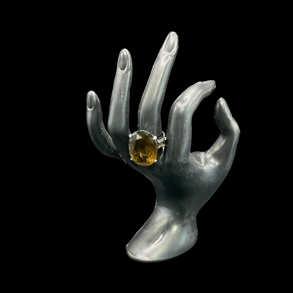 👗10/$25 - Amber Tone Statement Ring